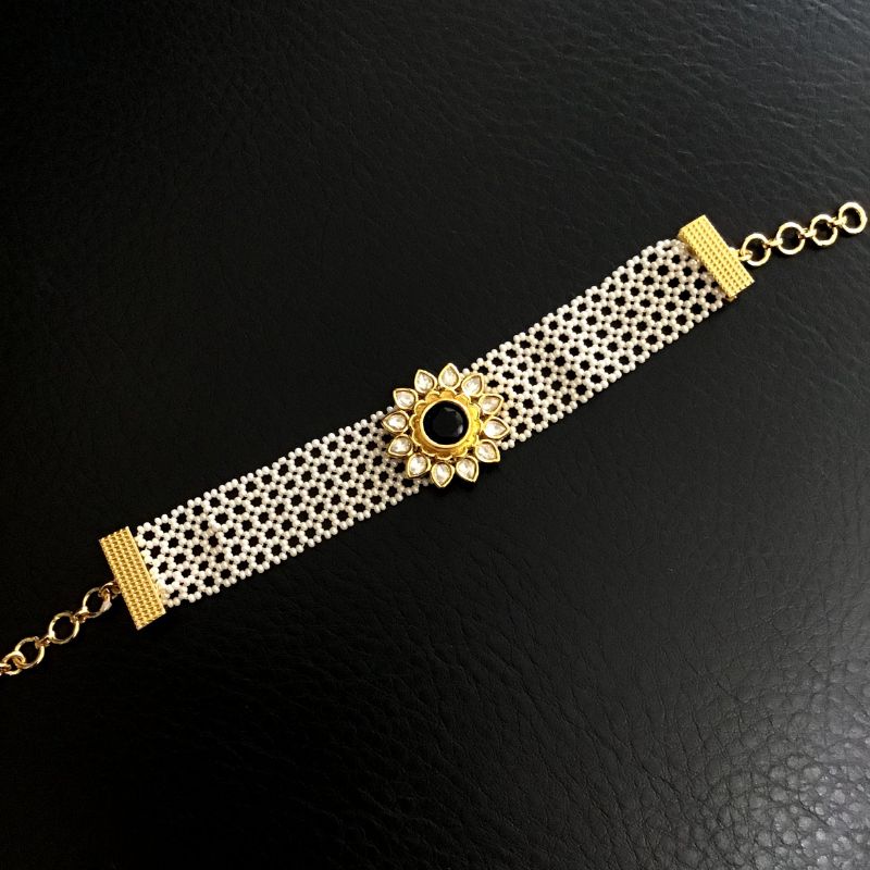 Buy Gold Bracelets For Women Online | CaratLane