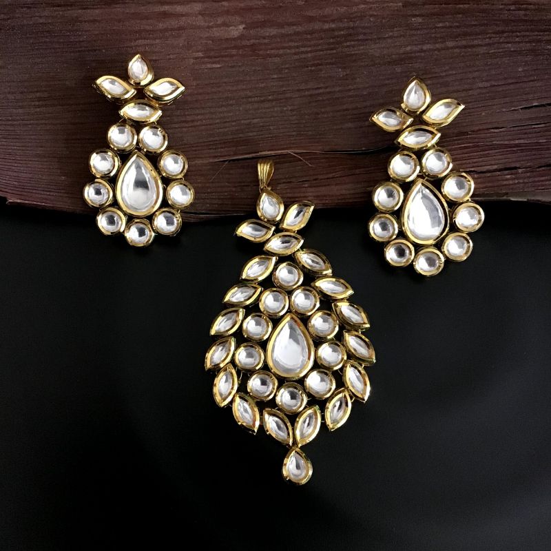 ME928M - Multicolor Gold Plated Jadau Kundan Earrings – Mortantra