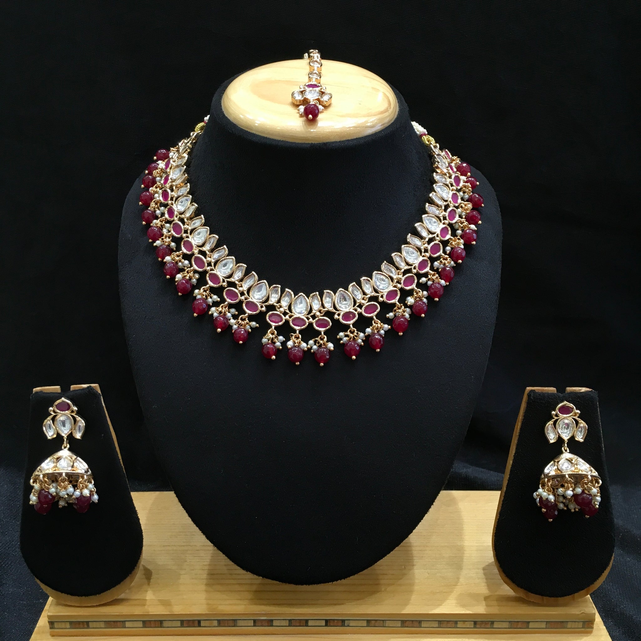 Round Neck Kundan Necklace 4253-68 - Dazzles Jewellery