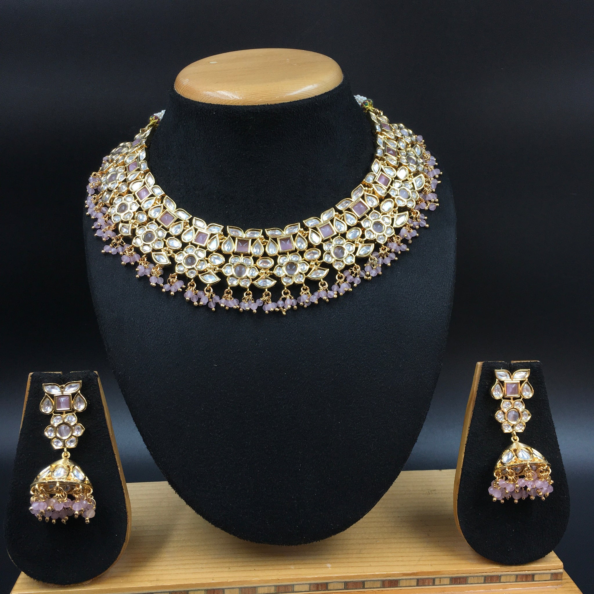 Round Neck Kundan Necklace Set 3707-28 - Dazzles Jewellery