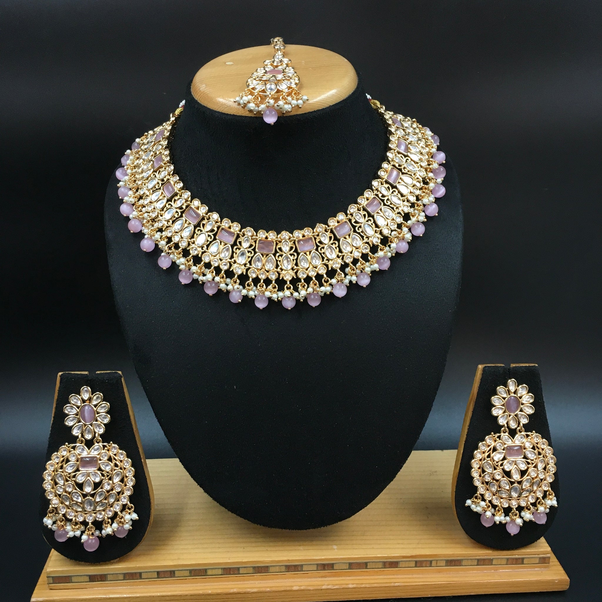 Round Neck Kundan Necklace Set 3711-28 - Dazzles Jewellery