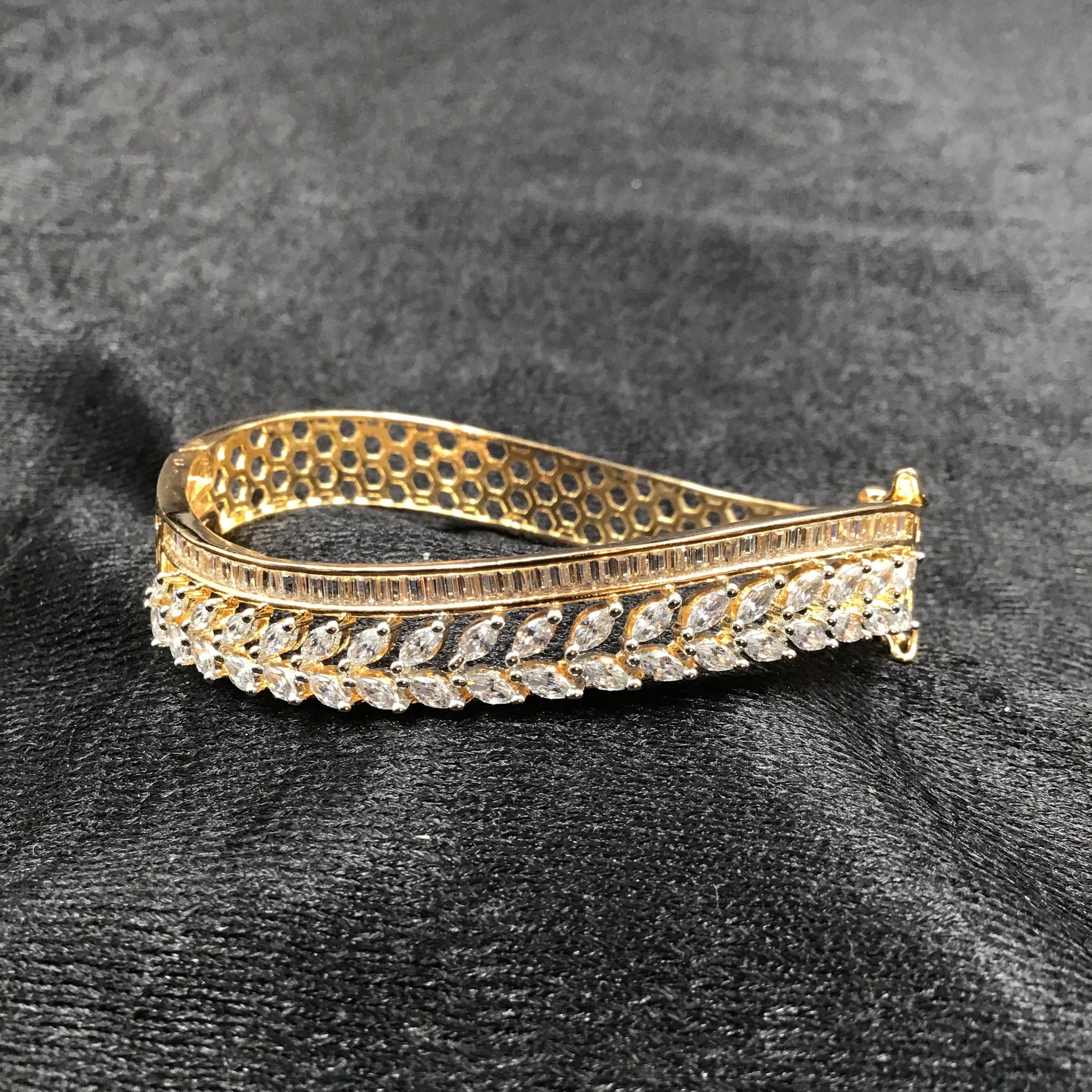 Zircon/AD Bracelet 6134-08 - Dazzles Jewellery